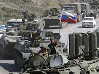 Xe tăng Nga tiến vào Nam Ossetia