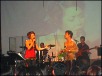 Thu Phương, Huy MC và Bằng Kiều trình diễn ở California