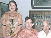 फ़ायज़ा का दूसरा बेटा नादिर और बहू सबा