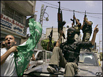 Membros do Hamas comemoram em Gaza