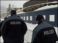 An ninh được tăng cường cho khu vực hội nghị