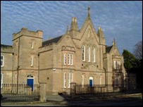 丁沃尔地方法庭