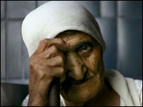 بے گھر ہونے والی لبنانی خاتون