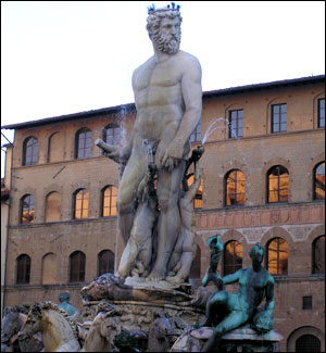 कुछ प्रसिद्ध मूर्तियां