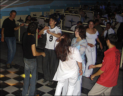 باشگاه رقص در شهر دوشنبه