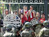 Kırgızistan'daki göstericiler