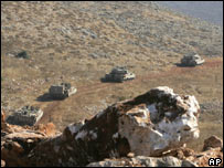 Comboio israelense entra no Líbano