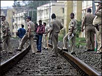  پولیس کا کہنا ہے کہ شایدگرفتار شدہ افراد کا ممبئی بم دھماکوں سے براہ راست تعلق نہ ہو۔