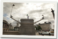 Mae nifer o bobl wedi bod yn rhan o'r cynllun i ddefnyddio'r plinth gwag