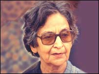 امریتا پرتیم نے بھارت کا دوسرا بڑا اعزاز پدماوی بھوشن حاصل کیا ہےدیا گیا