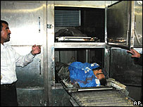 Ölnlerin cesetlerinin getirildiği hastane