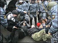 سرکوب تظاهرات در سن پترزبورگ