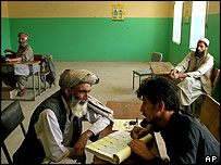 Danh sách bầu cử quốc hội và hội đồng cấp tỉnh có tới 6000 ứng viên