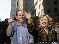 Ông Spitzer và bà Clinton