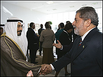Luiz Inácio Lula da Silva (esq) e Mohammed Sabah Al-Salem Al-Sabah (Foto: Ricardo Stuckert/PR)