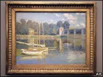 Pintura 'Le Pont D'Argenteuil', de Monet, fotografada depois do ataque