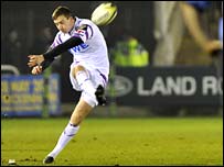 Matthew Jarvis yn methu gyda'i ymdrech hwyr at y pyst