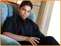 ان حالات میں میں نے یہاں سے باہر کچھ ڈھونڈنے کا دروازہ ابھی کھلا چھوڑا ہوا ہے۔