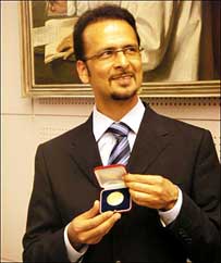 دکتر محمود امیری