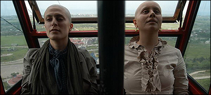 مانیا اکبری در فیلم "۴+۱۰"، عکس از سایت مانیا اکبری