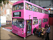 pinkbus_226.jpg