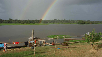 A rainbow appears over Jacaua