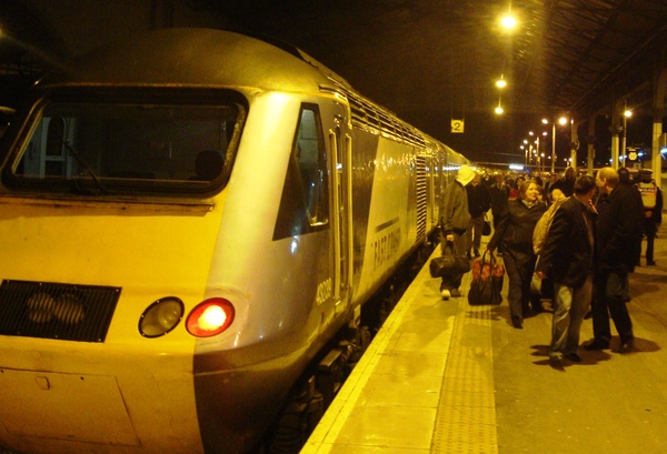 train-arrives-inverness.jpg