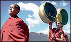 Monks in Tibet (photo: AP)