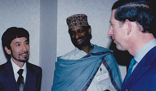 Hamid Ismailov (left) and Prince Charles (right)