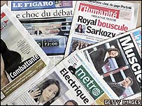 Sarkozy e Ségolène nas capas de jornais franceses