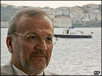 منوچهر متکی