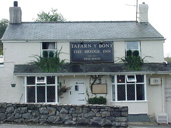 Tafarn y Bont