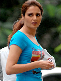 मोनिका बेदी