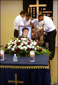 Quang cảnh lễ tang