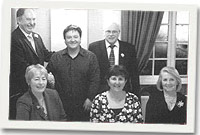 Rhes Gefn: Mel Morgan, Keith Davies a Denzil Davies. Blaen: Mrs Janet Morgan, Mrs Meleri Davies a Mrs Betty Davies