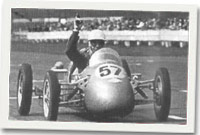 Stirling Moss yn ennill y Festival of britain 500cc International Race yn 1951 