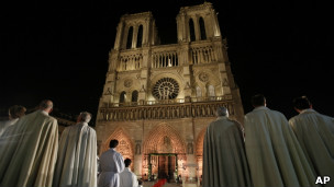 Missa pelos 850 anos de Notre Dame, no último dia 12 (AP)