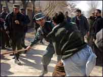 افغانستان میں مظاہرین(فائل فوٹو) 