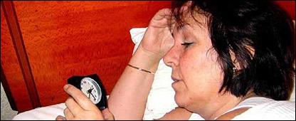 يوه ميرمنه چې بې خوبه ده