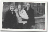 Rhai o ddisgyblion yr ysgol.