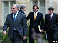 فرانس کے وزیرِ اعظم کا کہنا ہے کہ فرانس اپنی اقدار کا دفاع کرے گا