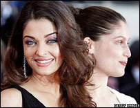 A atriz indiana Aishwarya Rai e a atriz e modelo francesa Laetitia Casta