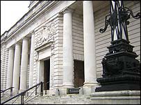 加的夫皇家法院