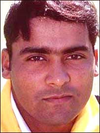 واسطی رن نہ بنا سکے لیکن انہوں نے چار کھلاڑیوں کو آؤٹ کیا