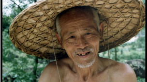 有人用「60歲前人養房，60歲後房養人」這句話，形像而生動地描繪「以房養老」