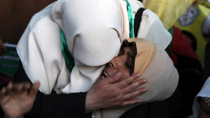 احتفال أهالي المضربين