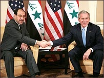 نوری المالکی اور جارج بُش (فائل فوٹو)