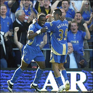 Jermain Defoe và Nadir Belhadj