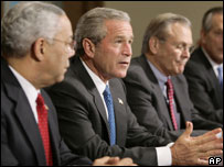 Colin Powell, George W. Bush e Donald Rumsfeld