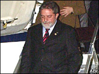 Lula desembarca no Paraguai